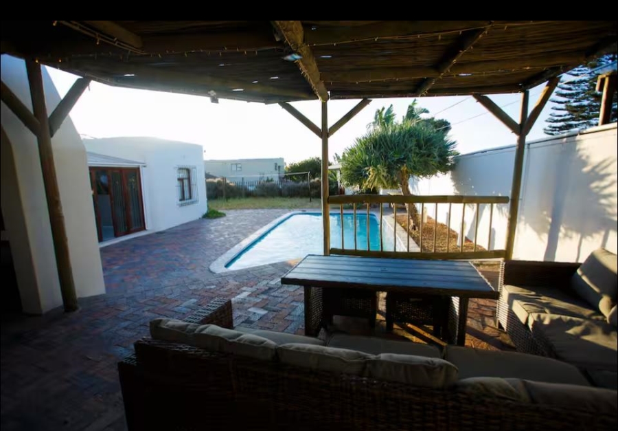 To Let 3 Bedroom Property for Rent in Table View Western Cape